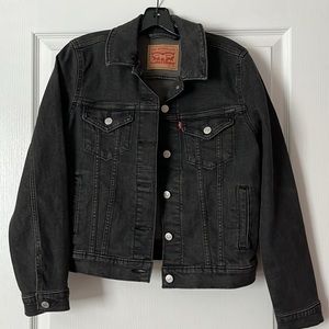 NEW Black Levi’s Jean Jacket